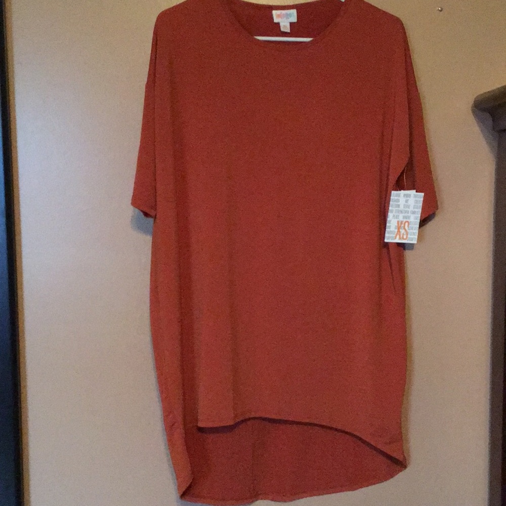 orange shirt (Irma)